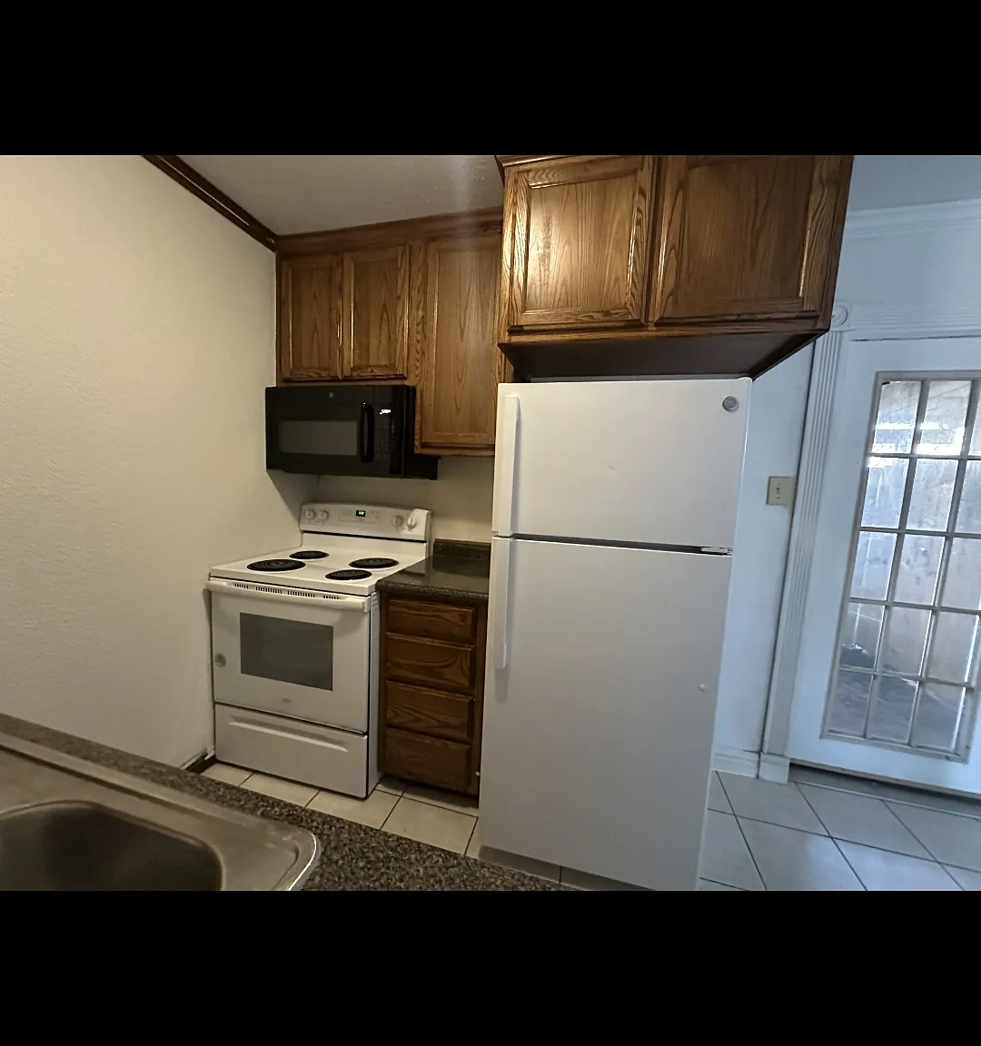2 bed, 1.5 bath, 855 sqft, $1,000 — Photo 4