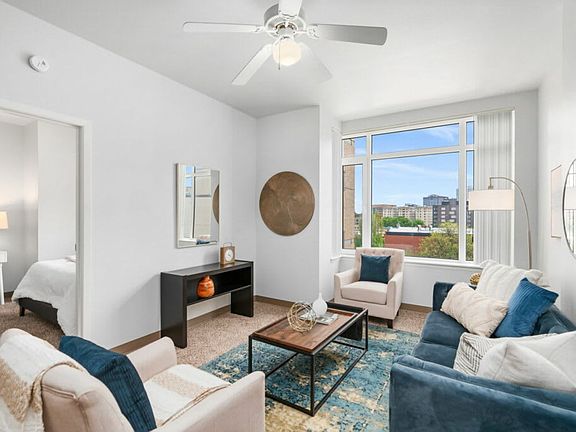5th image of 333 NW 4th Ave APT 527
