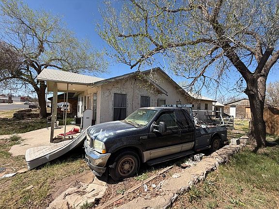 3rd image of 1105 E 4th St