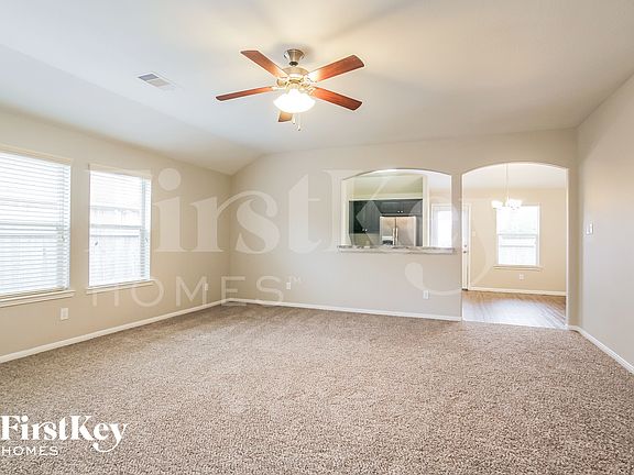 3rd image of 633 26th Ave N