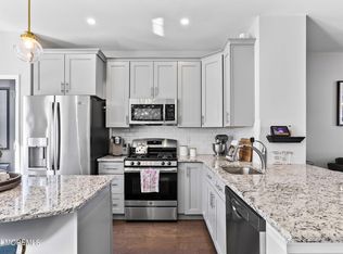 206 Discovery Rd, Brick, NJ 08723