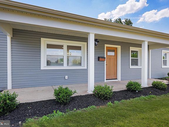 5th image of 45 Toledo Ln