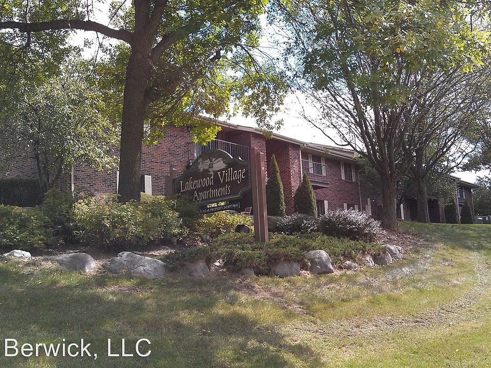 2nd image of 1304 Wilmot Ave APT 207