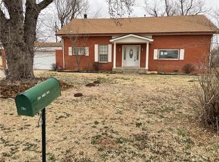 2304 E Hanks Trl, Woodward, OK 73801