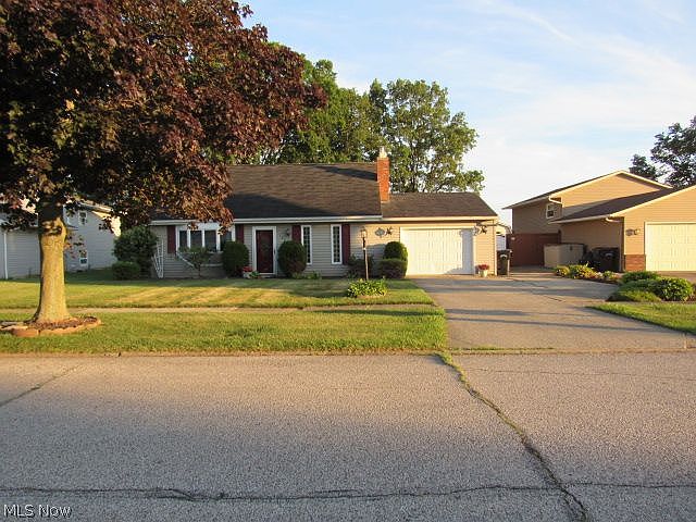 1st image of 164 Valley Forge Cir