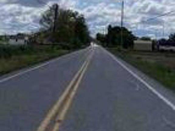 Exterior Neighborhood (street photo)