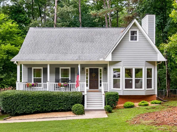 585 Russet Bend Dr, Birmingham, AL 35244