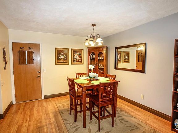 5th image of 11 Strawberry Bank Road #17