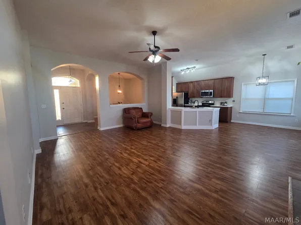 700 Lismore Pl, Montgomery, AL 36117