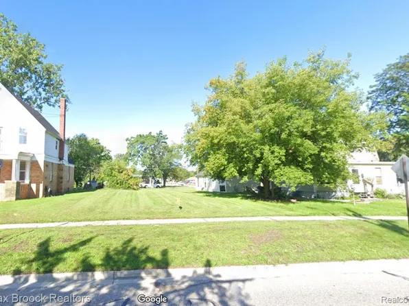 3100 24th St, Port Huron, MI 48060