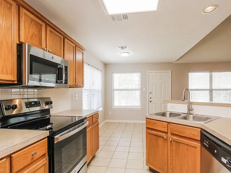 3230 Candlepine Dr — Photo 9