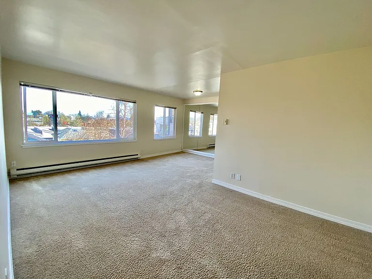 424 19th Ave E — Photo 22
