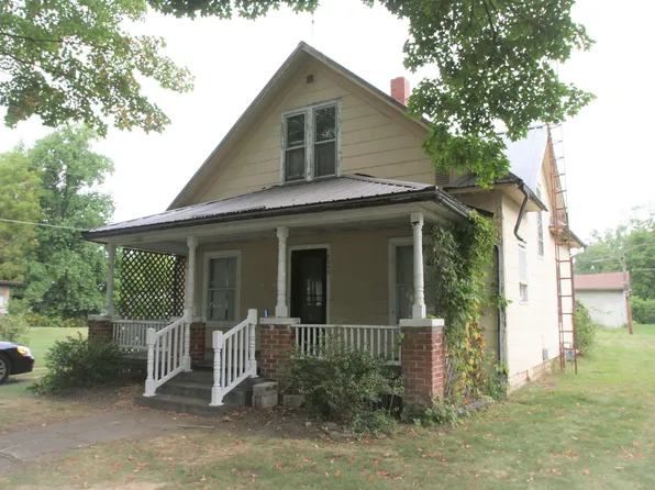 18953 3rd St, New Paris, IN 46553