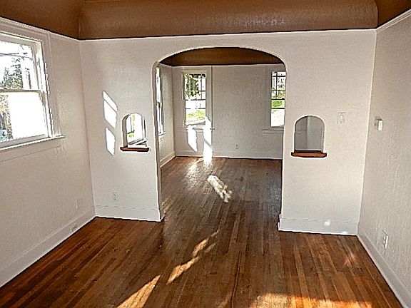 4th image of 3612 W Madrona St