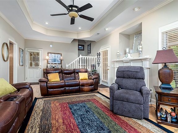 5th image of 16671 Laney Ln