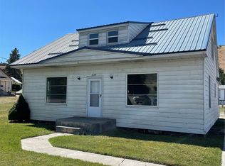 1579 2nd Ave N, Okanogan, WA 98840