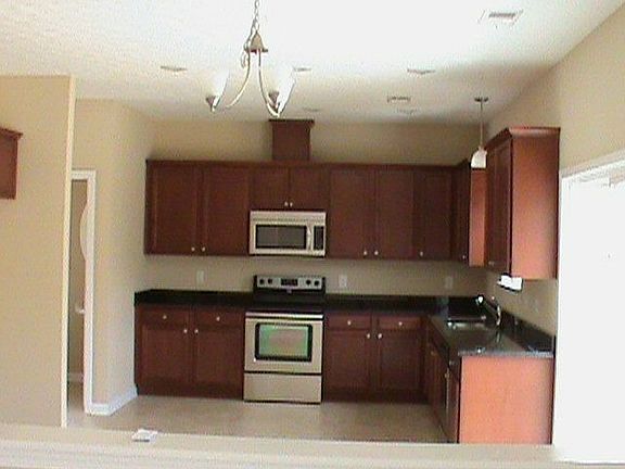 2nd image of 2504 Hickoryridge Dr