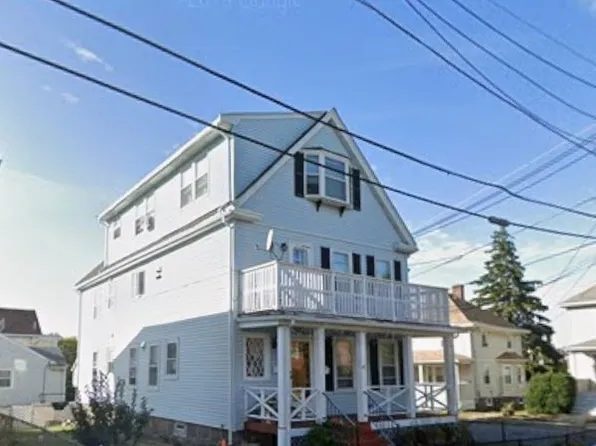28 Blake St #1, Quincy, MA 02170