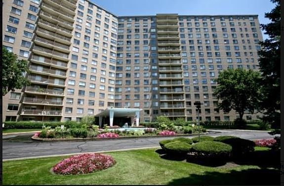1st image of 7061 N Kedzie Ave Suite 313