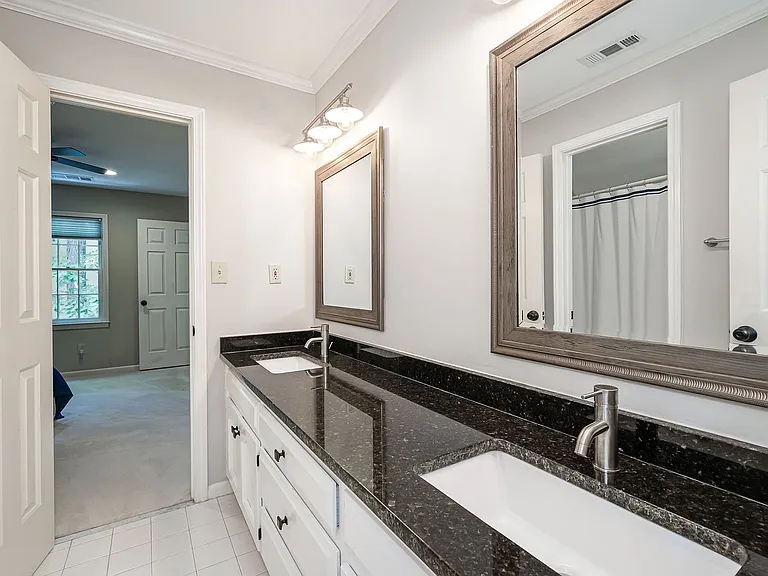 340 Rosalie Ct — Photo 37