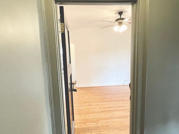 3rd image of 4965 Oleatha Ave APT 1