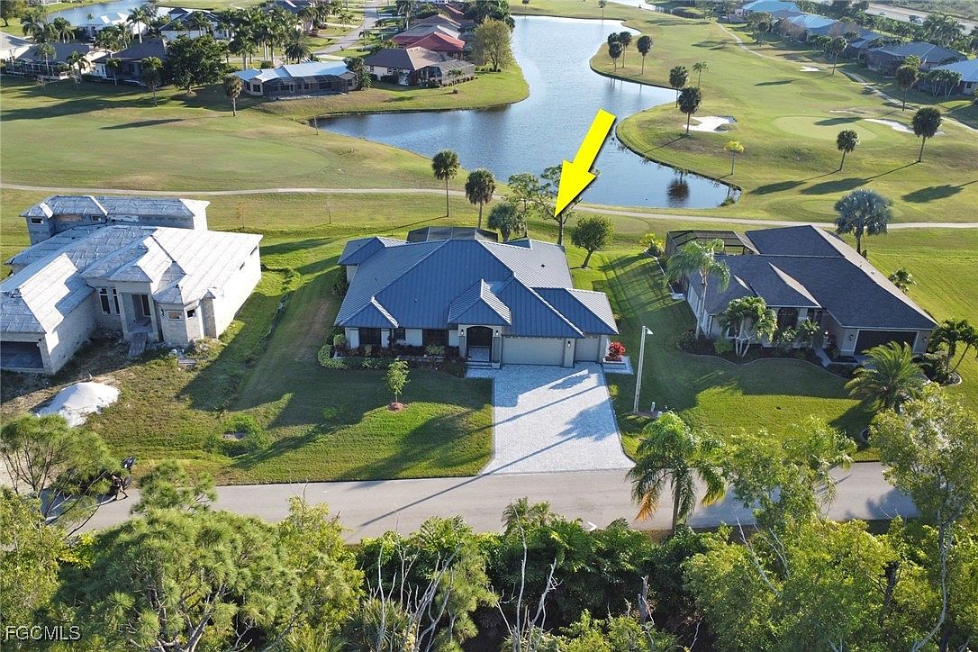 11982 Royal Tee Cir