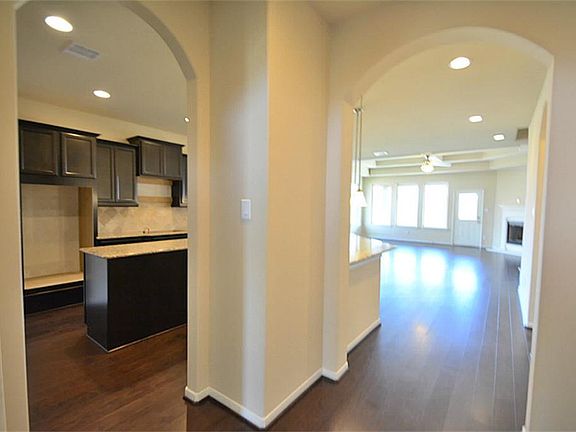 5th image of 28903 Dryander Forest Ct