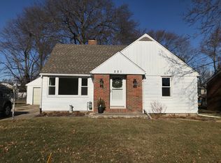 221 E Crestwood St, Morton, IL