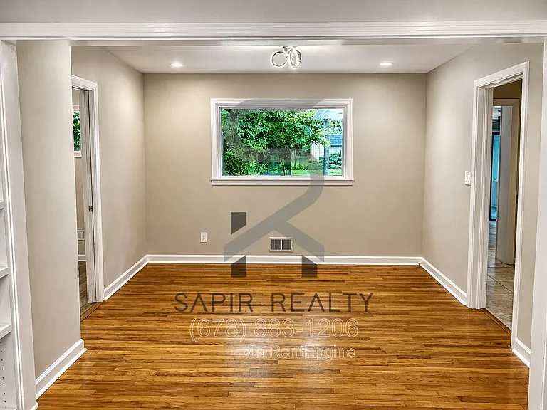 1171 Arborvista Dr NE — Photo 3