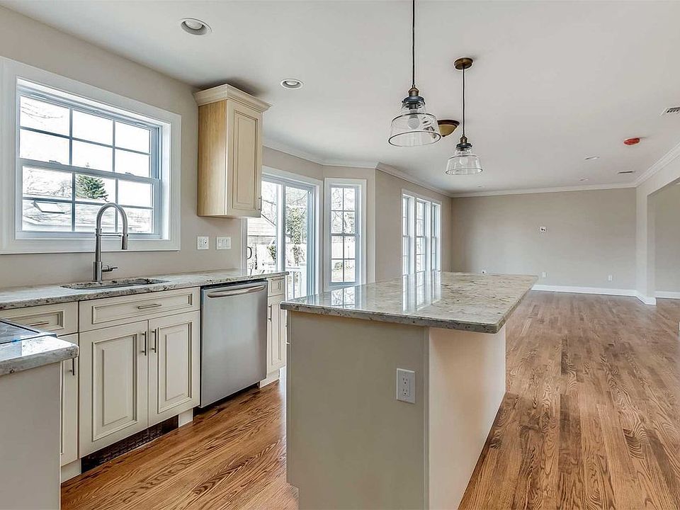 1st image of 30 Hanrahan Ave