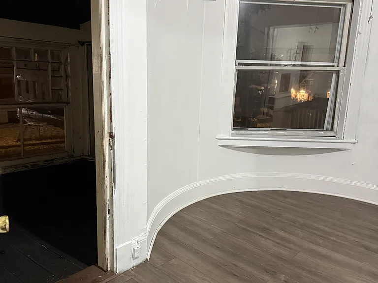 147 Willow St #1 — Photo 3