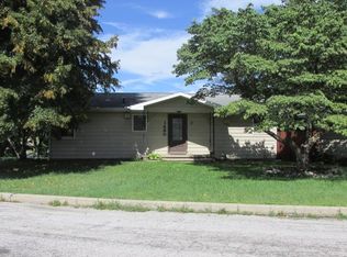 1460 Edgewater Blvd, Elkhart, IN 46516