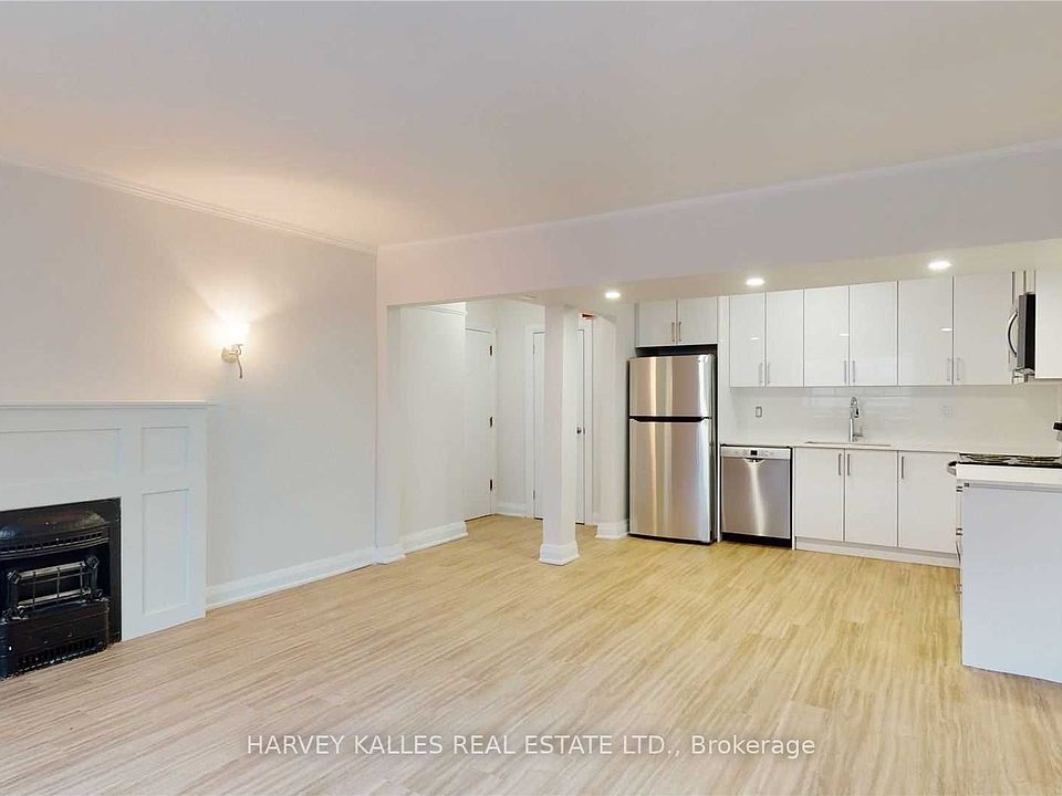 320 lonsdale deals road toronto