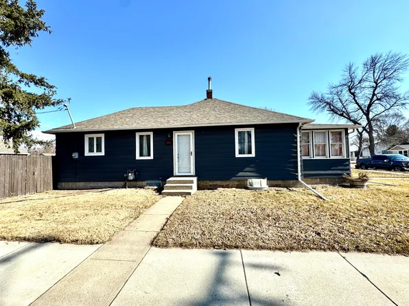 120 S Foster St, Mitchell, SD 57301