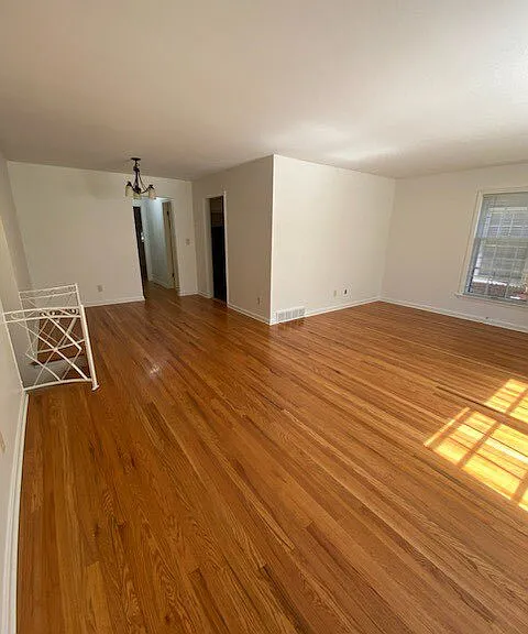 1423 Everett Ave #1 — Photo 4