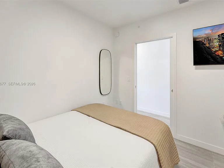580 72nd St #Penthouse 13 — Photo 11