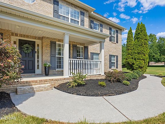 3rd image of 11443 Woodcliff Dr