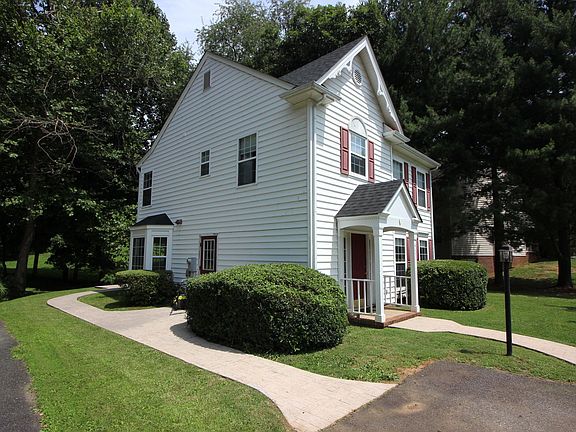 3rd image of 667 Victorian Ct