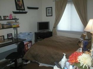716 E Burlington St APT 2, Iowa City, IA 52240