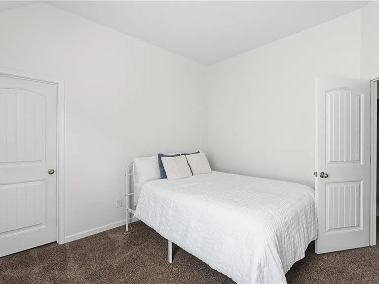565 Dasheill Ln — Photo 16