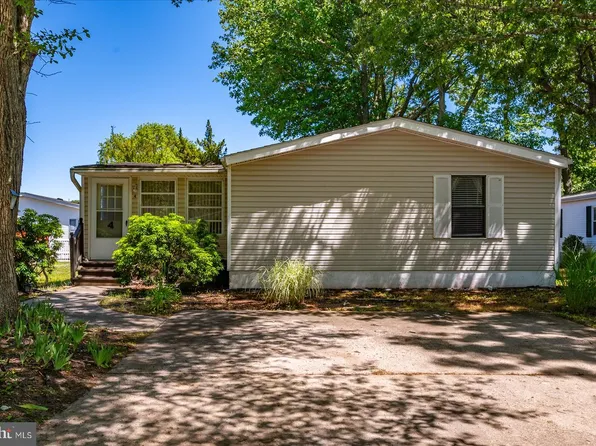 4 Anchor Way Dr, Berlin, MD 21811