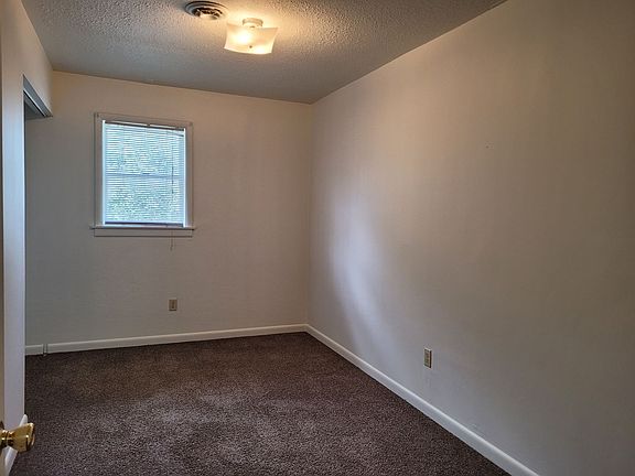 5th image of 443 E King St #C