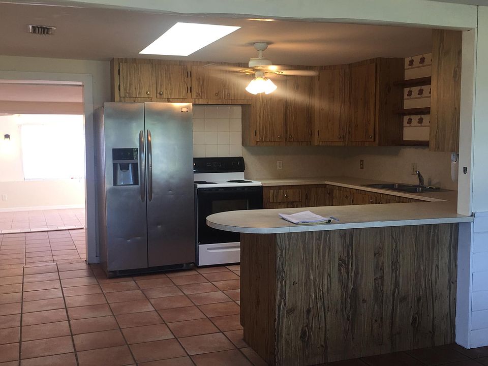 1st image of 4307 W Iowa Ave