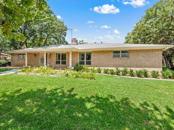 1306 Driftwood Dr, Euless, TX 76040