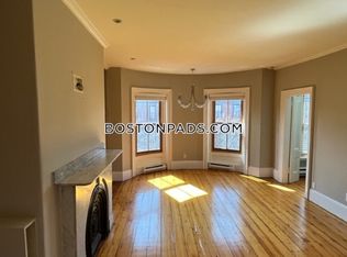 127 Pembroke St APT 5, Boston, MA 02118