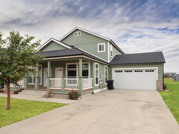 617 40th St E, Williston, ND 58801