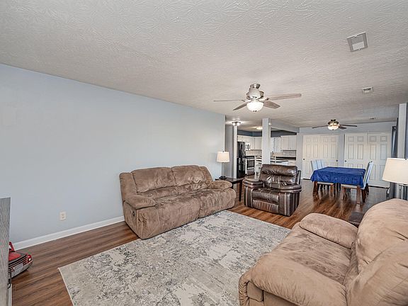 5th image of 765 Ackerly Dr
