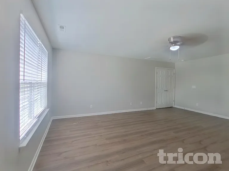 11035 Elven Dr — Photo 10