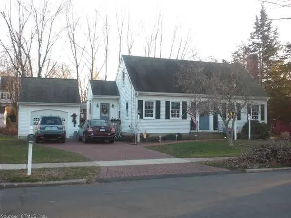 14 Walnut Ln, Wallingford, CT 06492