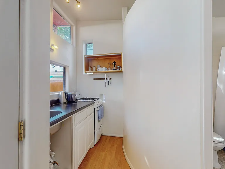 601 Noble Pl NE #2 — Photo 1